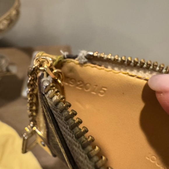 UNIQUE Louis Vuitton Key Wallet - Picture 5 of 5